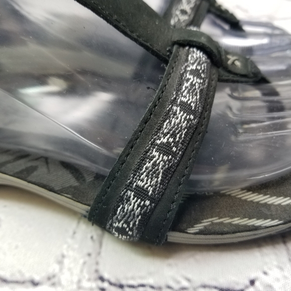 Cushe Clover black thong gladiator sandals - Picture 12 of 13